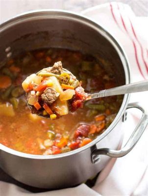  Spicy Beef and Pickled Vegetable Soup: Ist dieses Panzhihuaer Gericht das ultimative Komforternärungsmittel für kalte Wintertage?